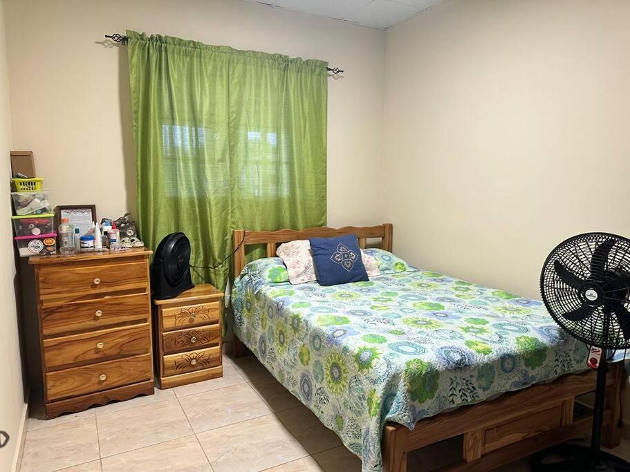 Residencia En Tablas Abajo Holiday home